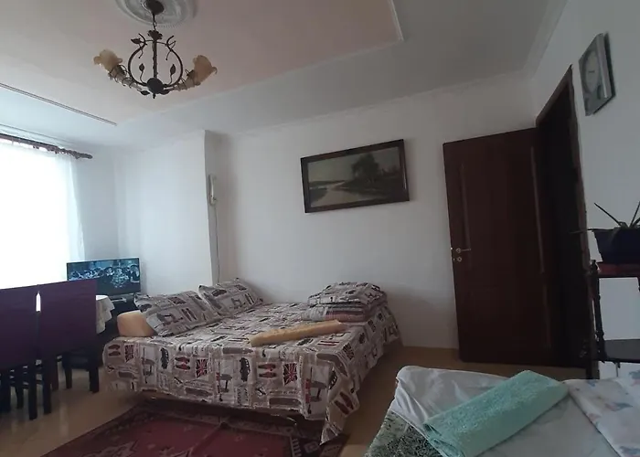 Appartement Genti 75 *